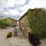 Renovated Wine Press House - With Pool * Porto de Mos (Leiria)