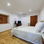 Renovated Wine Press House - With Pool