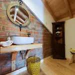 Renovated Wine Press House - With Pool * Porto de Mos (Leiria)