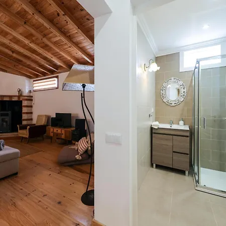 Renovated Wine Press House - With Pool Porto de Mós